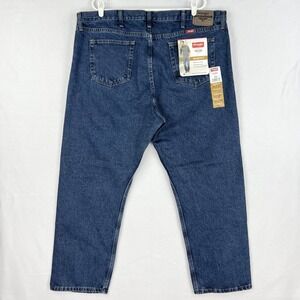 Wrangler Men's Relaxed Fit Blue Denim Jeans Size 44x30 Straight Leg NWT
